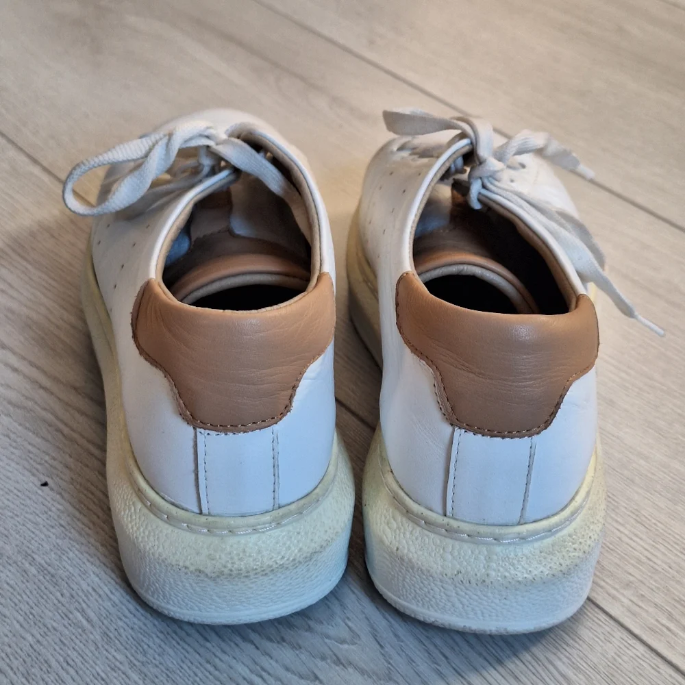 Ateliers White Leather Sneakers 38